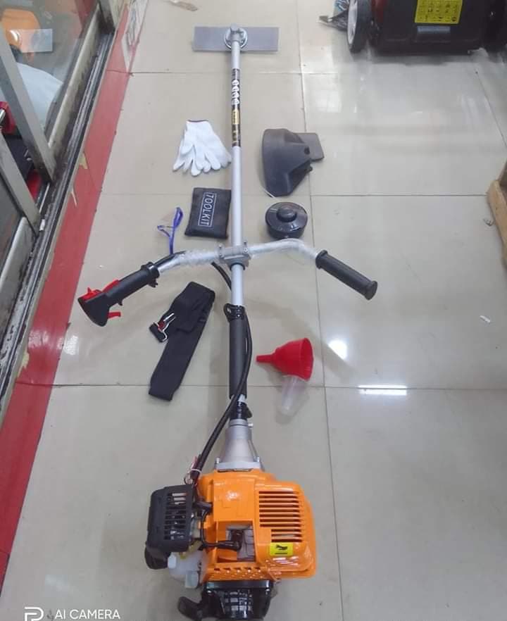 Dera 2-Stroke 2-in-1 Petrol Brush Cutter