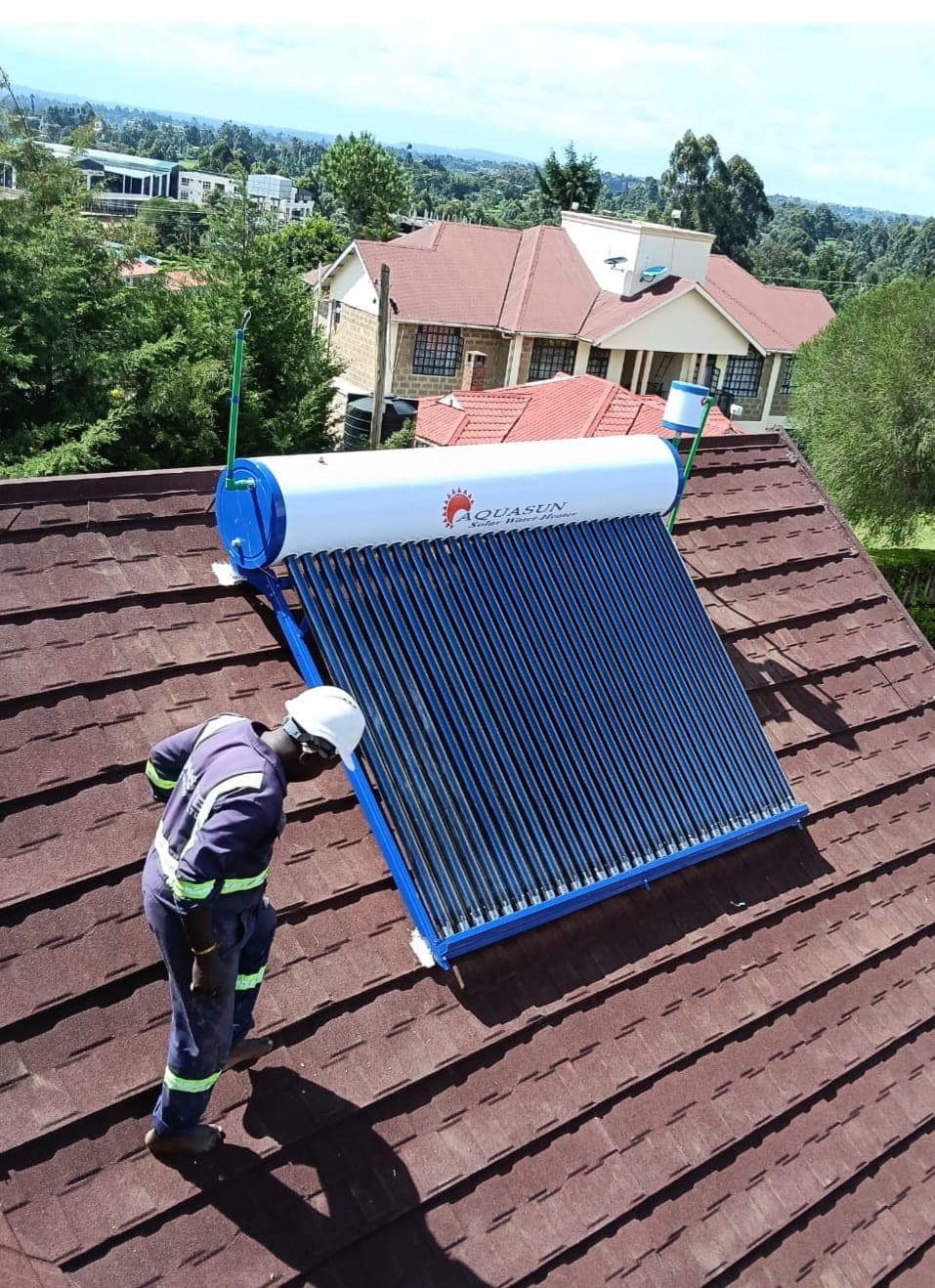 Aquasun 200L Pressurized Solar Water Heater